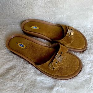 Women’s size 9 Dr. Scholl’s Heaven Suede Sandals